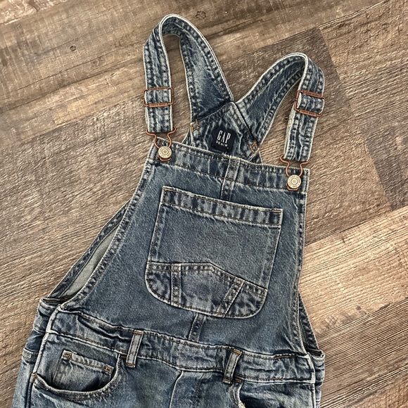 Gap kids overalls - Picture 2 of 4